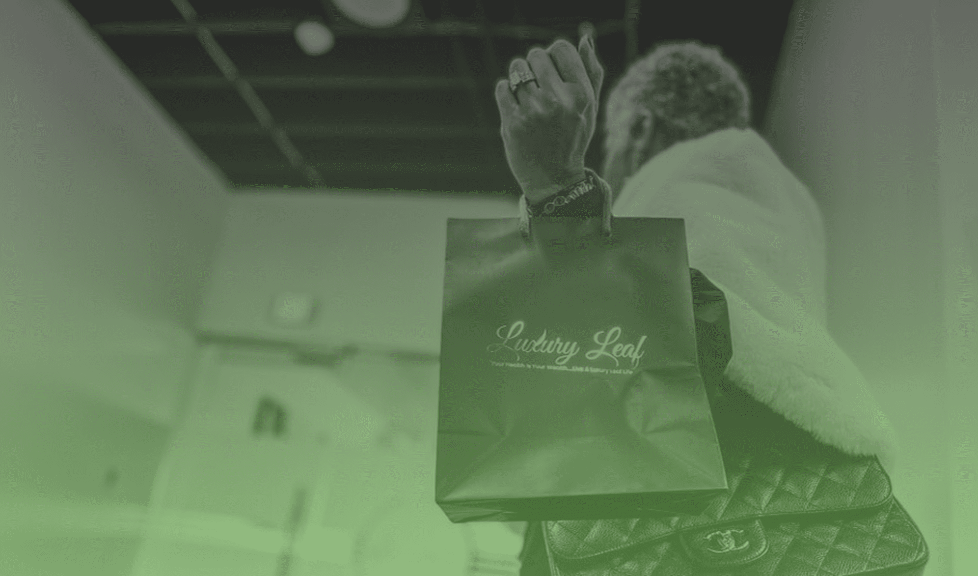 Luxury Leaf delivery bag on a St. Louis doorstep